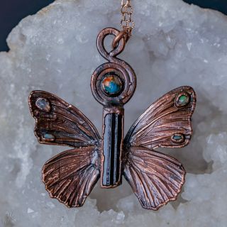 prvá várka príveskov www.hksperky.com